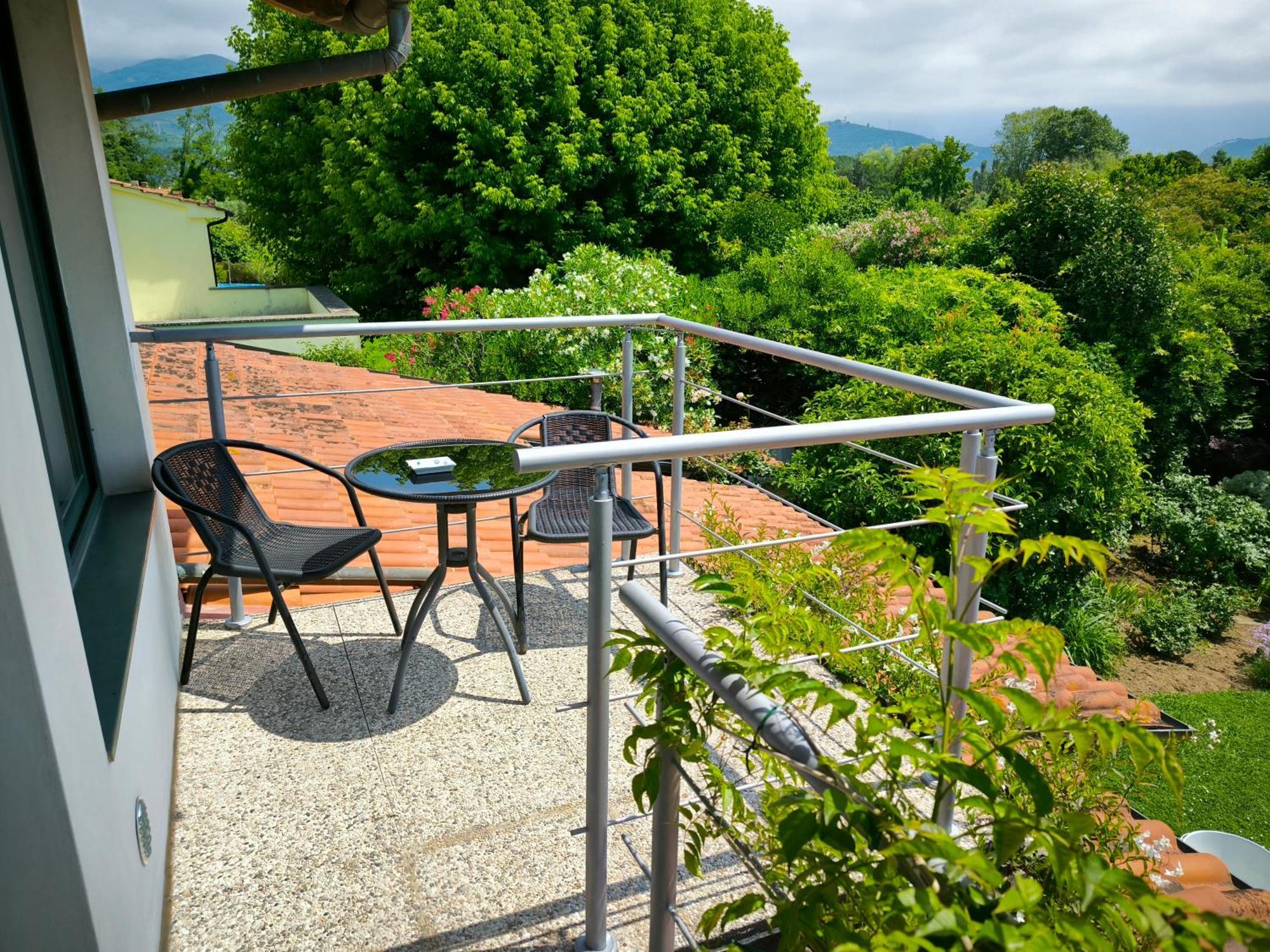 Versilia - Pietrasanta - Le Colmate Guesthouse Тонфано Екстериор снимка
